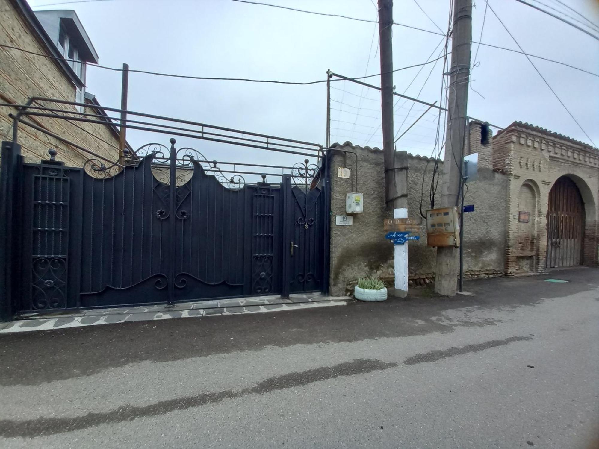 Отель Гостевой дом Old Gate Телави Экстерьер фото